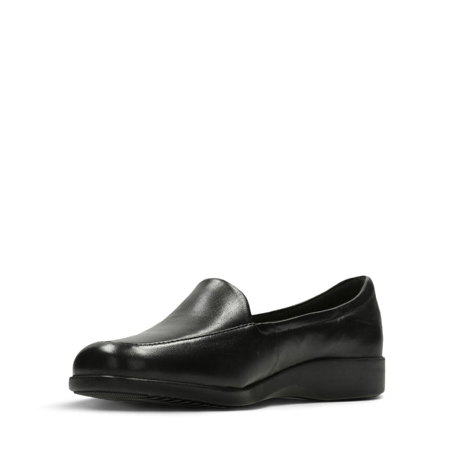 Clarks Women’s Georgia Black Leather Slip-On Loafers – Soft Leather Upper, Cushioned Footbed & Flexible Sole for Everyday Comfort