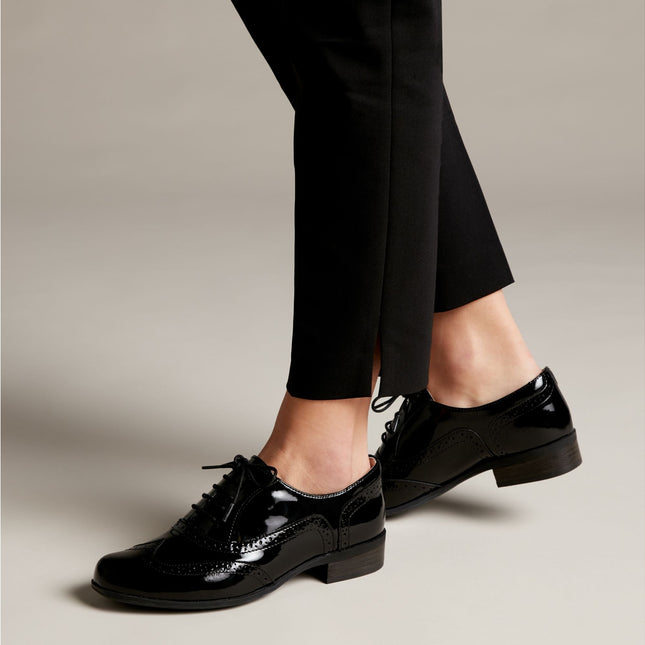 Clarks Women’s Hamble Oak Black Patent Lace-Up Brogues – Polished Patent Leather, Cushioned Comfort & Smart-Casual Style