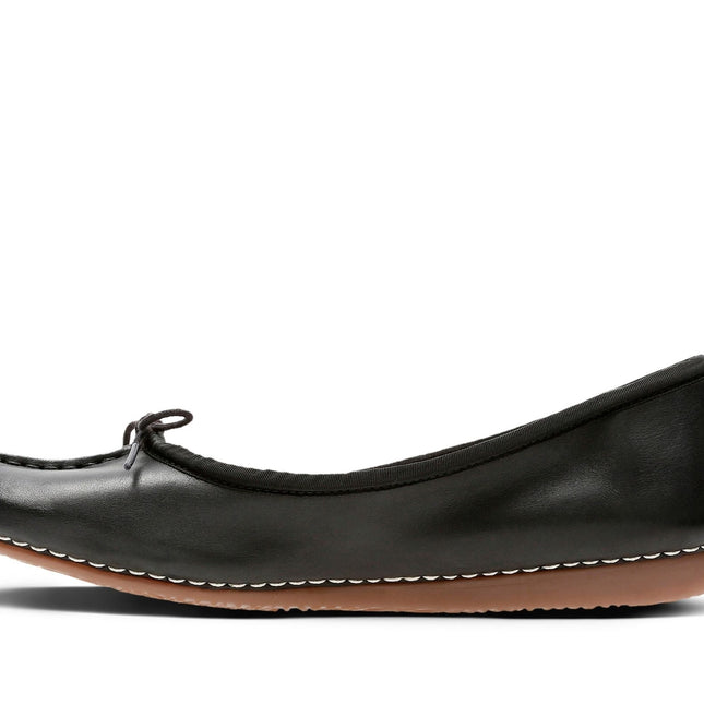 Clarks Women’s Freckle Ice Black Leather Ballet Flats – Soft Leather Slip-On Shoes with Cushioned Footbed & Flexible Rubber Sole