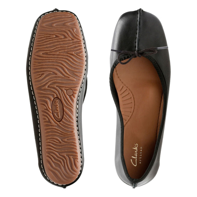 Clarks Women’s Freckle Ice Black Leather Ballet Flats – Soft Leather Slip-On Shoes with Cushioned Footbed & Flexible Rubber Sole