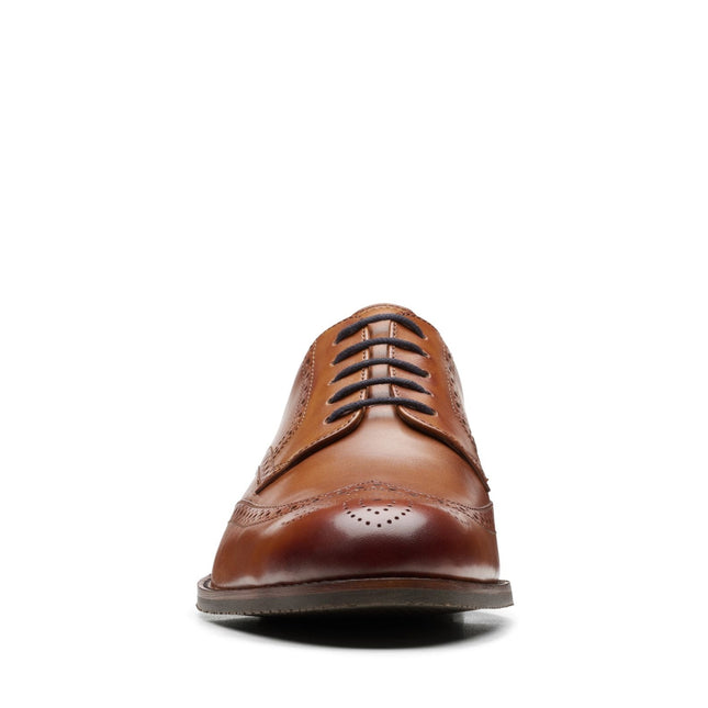 Clarks Men’s Craft Arlo Limit Tan Leather Oxford Shoes – Premium Full-Grain Leather, Cushioned Footbed, and Classic Brogue Detailing