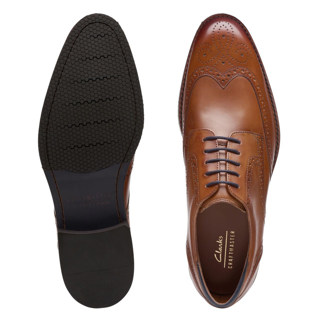 Clarks Men’s Craft Arlo Limit Tan Leather Oxford Shoes – Premium Full-Grain Leather, Cushioned Footbed, and Classic Brogue Detailing