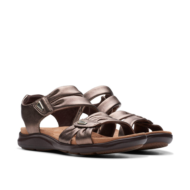 Clarks Kitly Ave Women’s Bronze Leather Sandals – Casual sandals with Cushioned Footbed