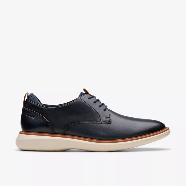 Clarks Men’s Brantin Plain Navy Leather Casual Shoes – Sleek Slip-On Everyday Shoes with Cushioned Comfort & Versatile Style