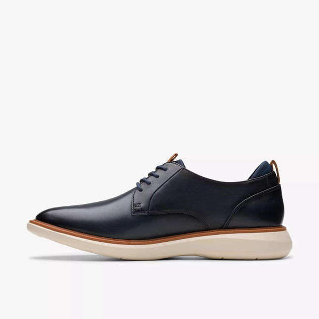 Clarks Men’s Brantin Plain Navy Leather Casual Shoes – Sleek Slip-On Everyday Shoes with Cushioned Comfort & Versatile Style