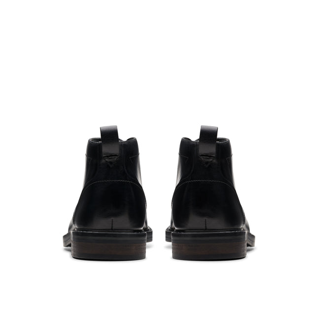 Clarks Aldwin Chukka Black Leather Men’s Ankle Boots – Smart-Casual Leather Boots with Cushioned Comfort & Durable Grip Sole