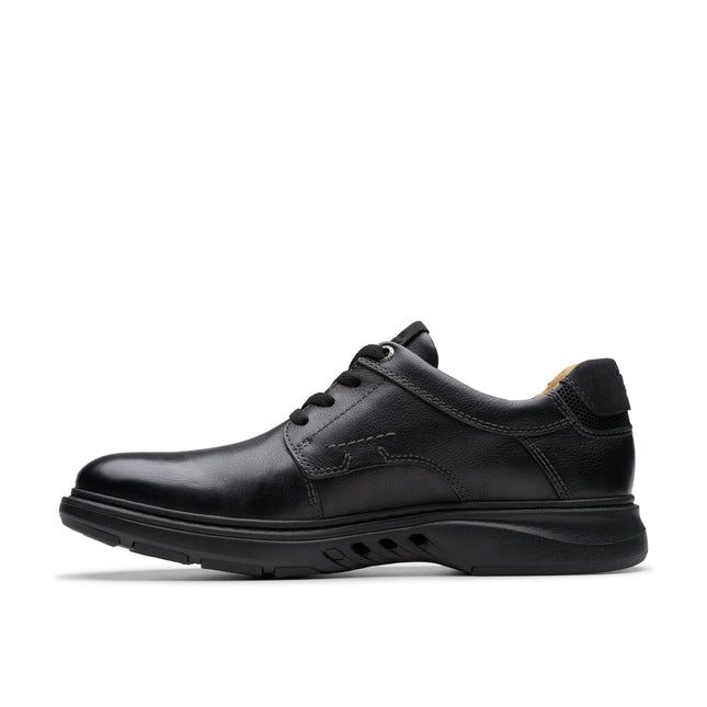 Clarks Un Briley Pace Black Leather Wide Fit Shoe – Comfort Casual with EVA Midsole & Rubber Outsole