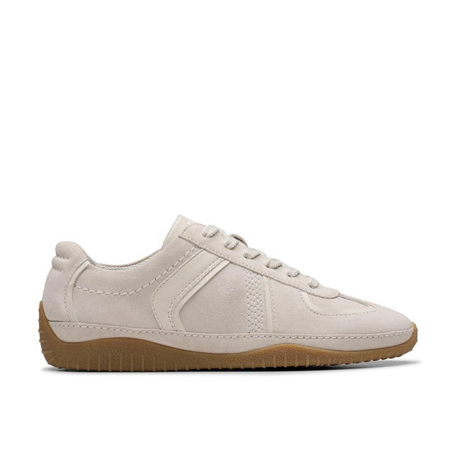 Clarks Women’s Meridor Lo Off-White Low-Profile Trainers – Soft Suede Upper, Contour Cushion Comfort & Everyday Casual Style