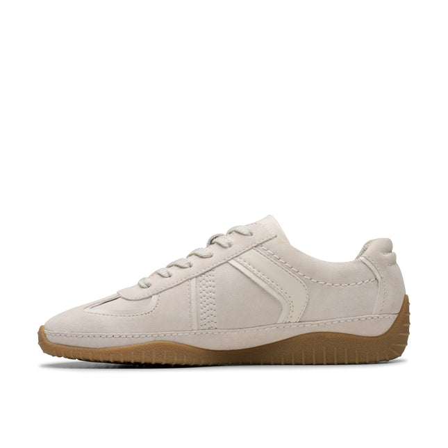Clarks Women’s Meridor Lo Off-White Low-Profile Trainers – Soft Suede Upper, Contour Cushion Comfort & Everyday Casual Style