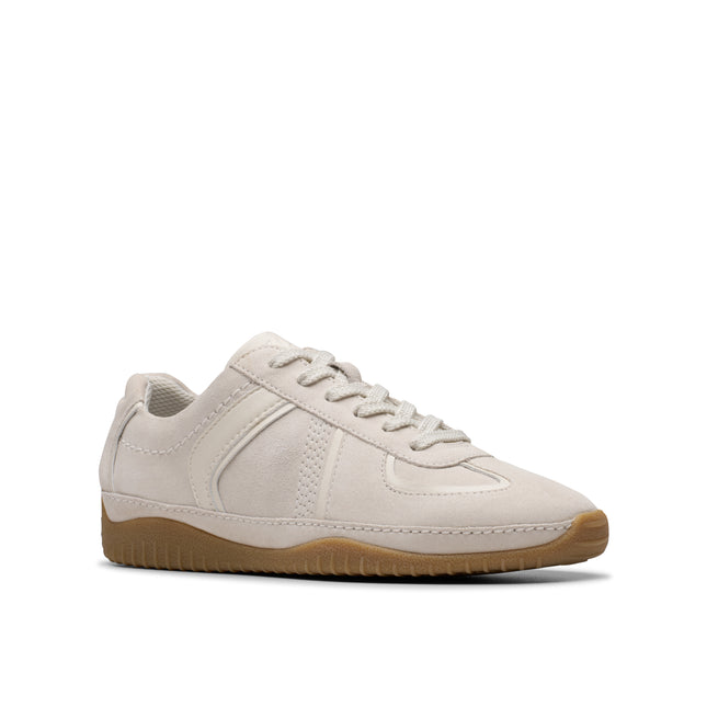 Clarks Women’s Meridor Lo Off-White Low-Profile Trainers – Soft Suede Upper, Contour Cushion Comfort & Everyday Casual Style