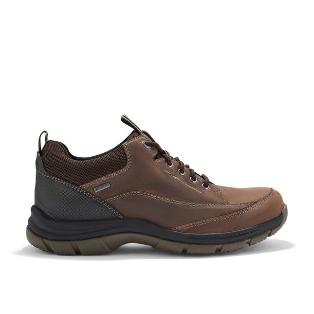 Clarks Men’s Spypath Lo GTX Dark Brown Leather Waterproof Lace-Up Shoes – All-Weather Leather Shoes with GORE-TEX®, Cushioned Comfort & Slip-Resistant Sole