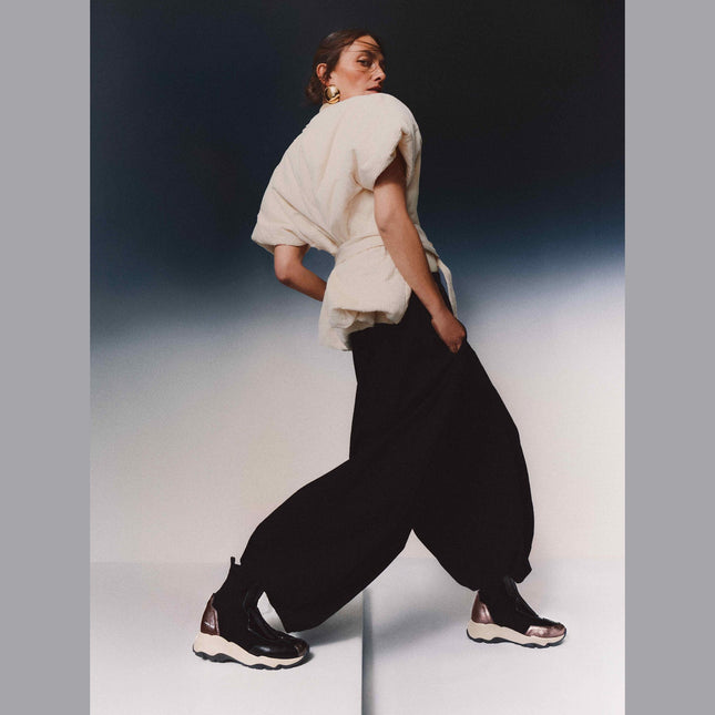 Hispanitas Women’s Nepal Zip-Boot – Black Leather & Stretch Fabric Ankle Boot with Triflow-Cushion Technology